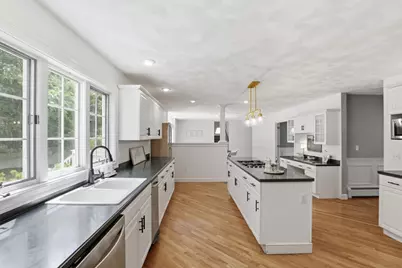 4 Farnham Circle, Andover, MA 01810 - Photo 9