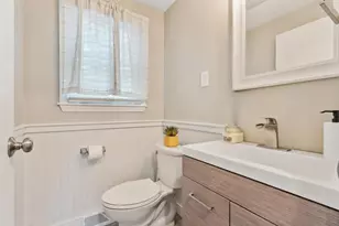19 Brattle St, Wilmington, MA 01887 - Photo 17