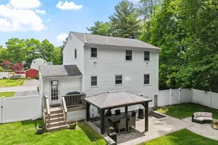 19 Brattle St, Wilmington, MA 01887 - Photo 27