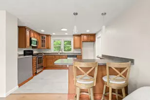 67 Roslyn Rd, Brockton, MA 02302 - Photo 9