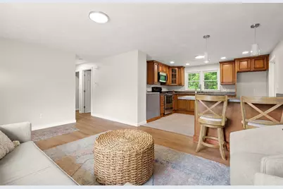 67 Roslyn Rd, Brockton, MA 02302 - Photo 7