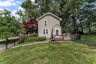 11 Scenic Ave, Webster, MA 01570 - Photo 3