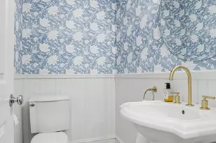 7 Mystic St, Boston, MA 02129 - Photo 17