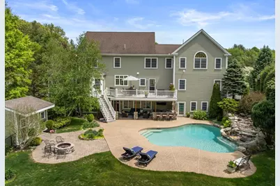 9 Freedom Dr, North Reading, MA 01864 - Photo 3