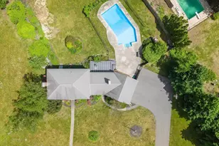 2 Rourke Ln, Lynnfield, MA 01940 - Photo 5