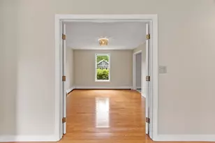 2 Rourke Ln, Lynnfield, MA 01940 - Photo 13