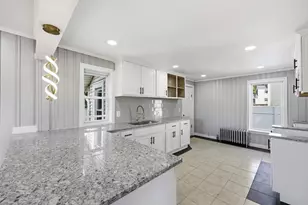 234 Draper St, Springfield, MA 01108 - Photo 11