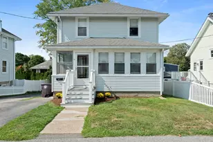 35 Manomet Rd, Weymouth, MA 02191 - Photo 1