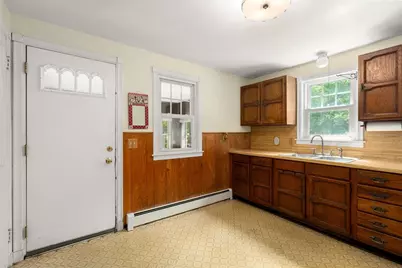35 Queen Cir, South Hadley, MA 01075 - Photo 13