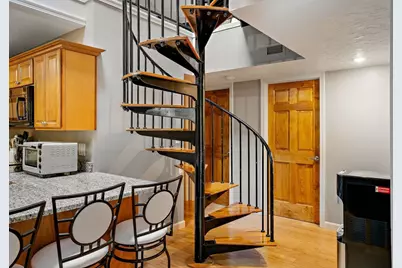 21 Margin St #34, Lynn, MA 01905 - Photo 5