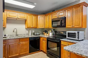 21 Margin St, Lynn, MA 01905 - Photo 7