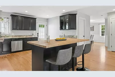 129 Derby St, Worcester, MA 01604 - Photo 13
