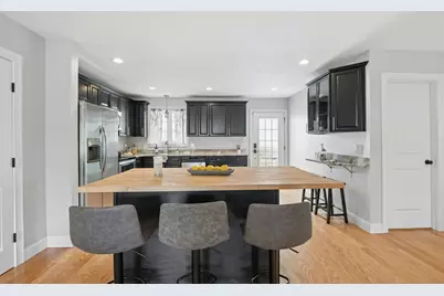 129 Derby St, Worcester, MA 01604 - Photo 11