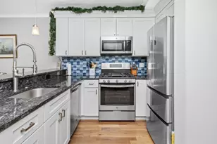 110 P St, Boston, MA 02127 - Photo 5