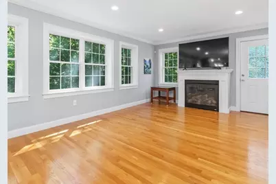 32 Lauricella Lane, Waltham, MA 02452 - Photo 15