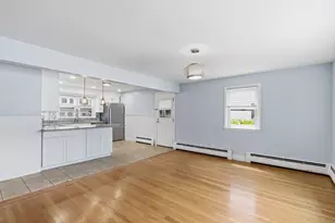 89 Bunker Hill Ave, Lowell, MA 01850 - Photo 11