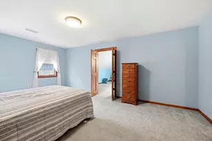 2 Christopher Cir, Wilbraham, MA 01095 - Photo 9