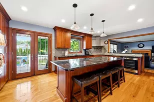 2 Christopher Cir, Wilbraham, MA 01095 - Photo 3