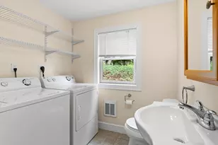 66 Mt Vernon St, Haverhill, MA 01830 - Photo 17