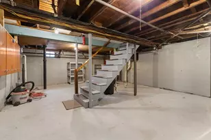 66 Mt Vernon St, Haverhill, MA 01830 - Photo 27