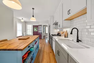 22 Eustis Ave, Wakefield, MA 01880 - Photo 5