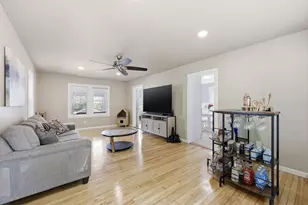 22 Lauf St, Worcester, MA 01602 - Photo 9