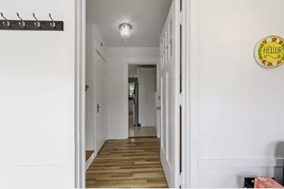 22 Lauf St, Worcester, MA 01602 - Photo 5