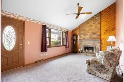 73 Gardner Rd, Chicopee, MA 01013 - Photo 7
