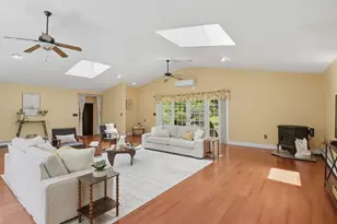74 High St, Upton, MA 01568 - Photo 9