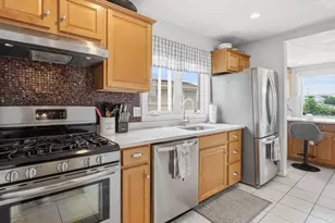 28 Houston Ave, Saugus, MA 01906 - Photo 19