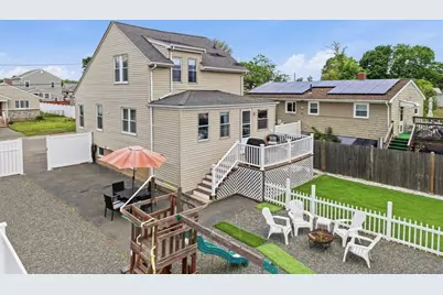 28 Houston Ave, Saugus, MA 01906 - Photo 5