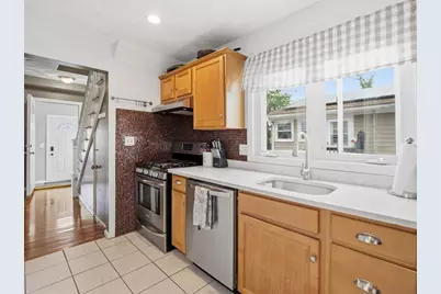 28 Houston Ave, Saugus, MA 01906 - Photo 17
