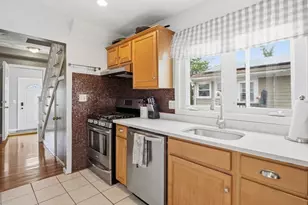 28 Houston Ave, Saugus, MA 01906 - Photo 17