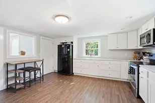 72 Pembroke Ave, Acushnet, MA 02743 - Photo 17