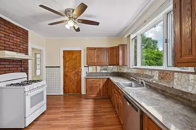 152-154 Glen St, Somerville, MA 02145 - Photo 11