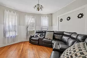 152-154 Glen St, Somerville, MA 02145 - Photo 5