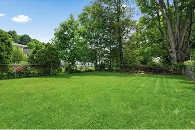 36 Oxford Ave, Haverhill, MA 01835 - Photo 7