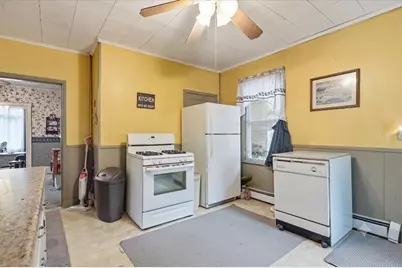 36 Oxford Ave, Haverhill, MA 01835 - Photo 13