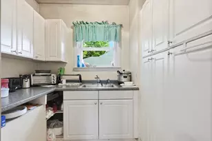 36 Oxford Ave, Haverhill, MA 01835 - Photo 15