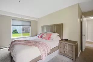 201 Nassau Dr, Springfield, MA 01129 - Photo 15