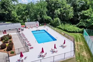 201 Nassau Dr, Springfield, MA 01129 - Photo 25