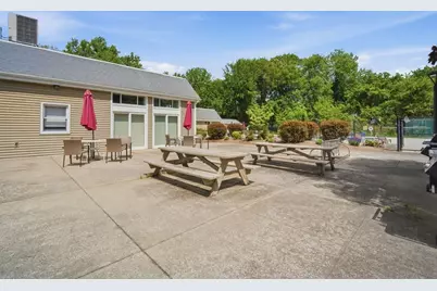 201 Nassau Dr #201, Springfield, MA 01129 - Photo 23