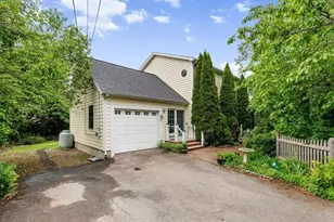 1 C Pigeon Hill Ct, Rockport, MA 01966 - Photo 1