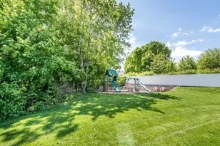 11 Crestview Rd, Boston, MA 02131 - Photo 27