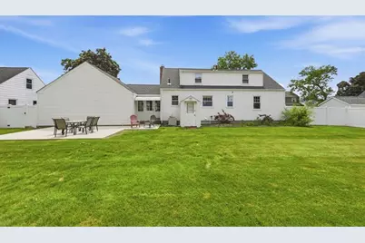 271 Wildermere St, Chicopee, MA 01020 - Photo 35