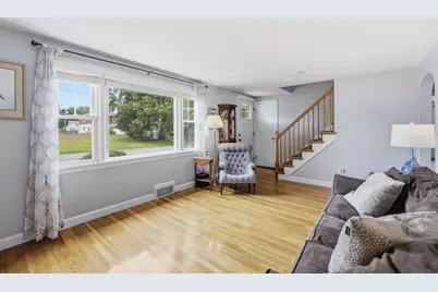 271 Wildermere St, Chicopee, MA 01020 - Photo 17