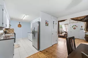 11 Mcfarlin Rd, Chelmsford, MA 01824 - Photo 9