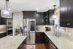 4 Murray Hill Cir, Wilmington, MA 01887 - Photo 3