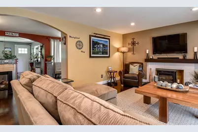 29 Little Tree Lane, Framingham, MA 01701 - Photo 5