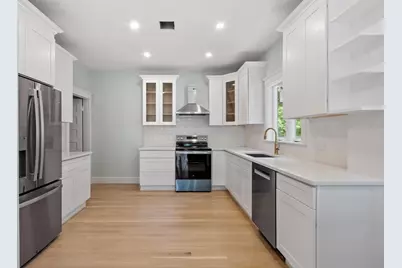 61 Warren St #2, Medford, MA 02155 - Photo 11